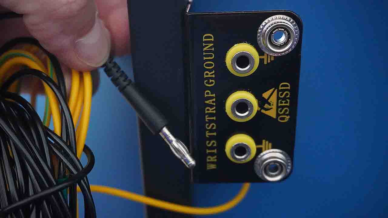 esd outlet under the table